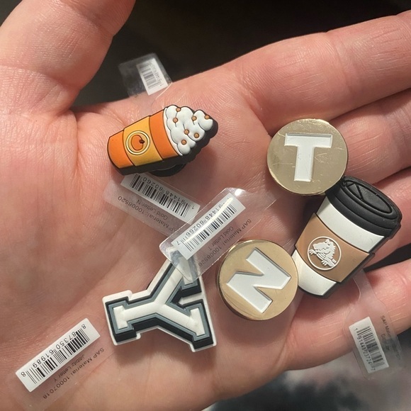 LOT OF 5 NEW CROC GIBBETS- PUMPKIN SPICE LATTE, COFFEE CUP, Y, T, N, - Picture 2 of 3